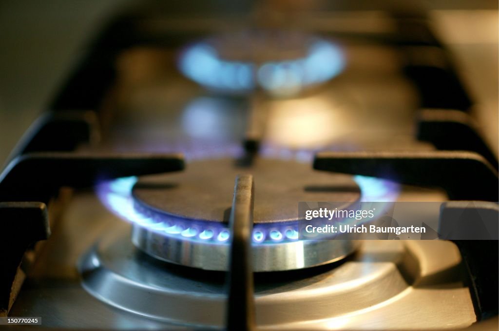 Detail shot: burning gas cooker.