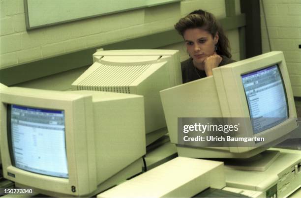 1996 Computer Class Computer 859 Computer 1996 Stock Photos, High-Res Pictures, and Images - Getty ...