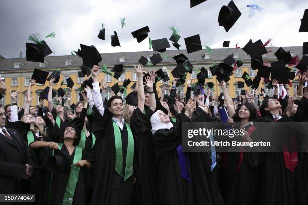 Germany Graduation 652 O Happy Fair Stock Photos, High-Res Pictures, and Images - Getty Images