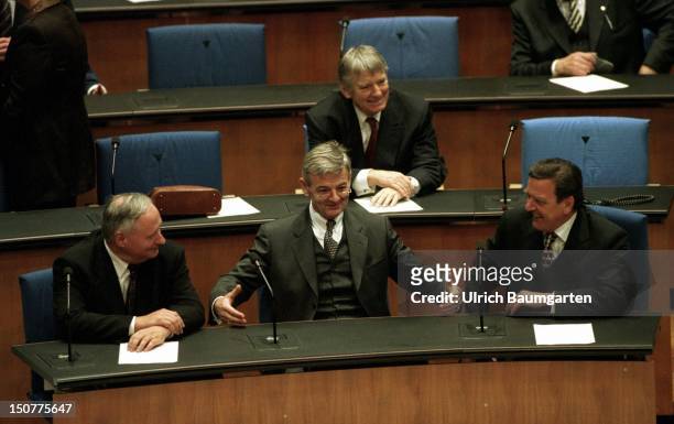 New faces in the government bench within the plenary of the Federal German Parliament: Our picture shows Federal Minister of Finance and SPD-Head...