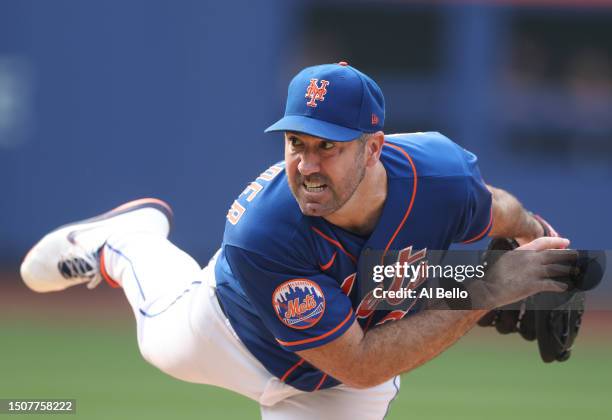 Justin Verlander of the New York Mets pitches against the San Francisco Giants during their game at Citi Field on July 01, 2023 in the Queens borough...