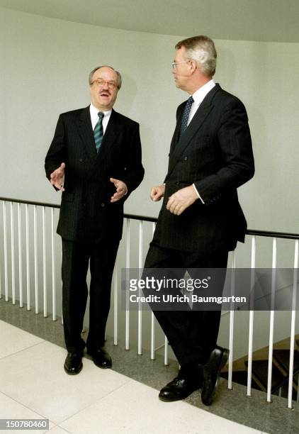 Bernd FAHRHOLZ , spokeman of the board of management of the Dresdner Bank AG, and DR Henning SCHULTE-NOELLE, chief executive officer of the Allianz...