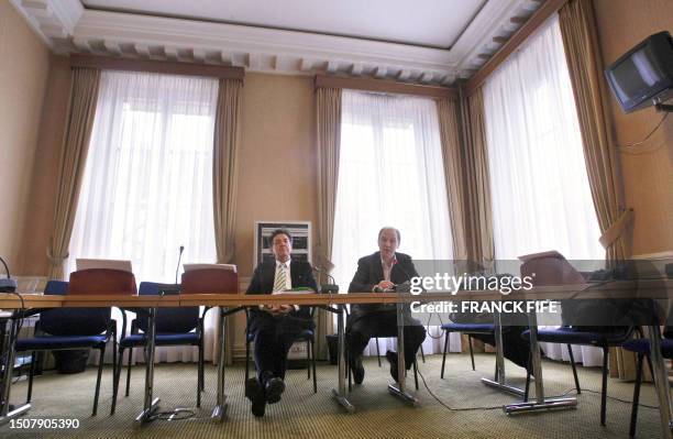 Le chef de file des Verts à Paris pour les élections municipales de 2008 Denis Baupin et le député Vert de Paris Yves Cochet répondent aux questions...