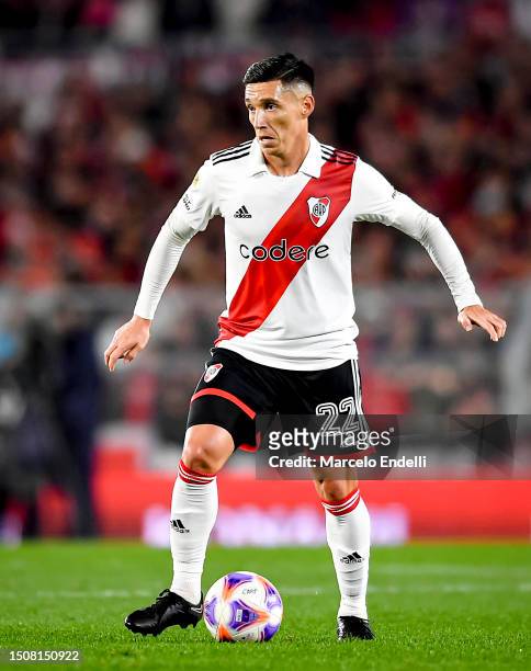 Matias Kranevitter of River Plate drives the ball during a match between River Plate and Colon as part of Liga Profesional Argentina 2023 at Estadio...
