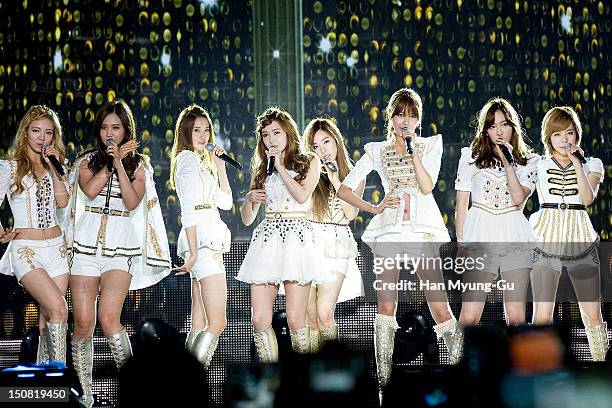 Members of South Korean girl group Girls' Generation perform onstage during the KBS Korea-China Music Festival on August 25, 2012 in Yeosu, South...