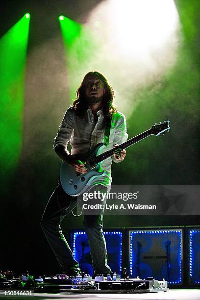 Tim Mahoney Singer 80 Tim Mahoney Musician Stock Photos, High-Res Pictures, and Images ...