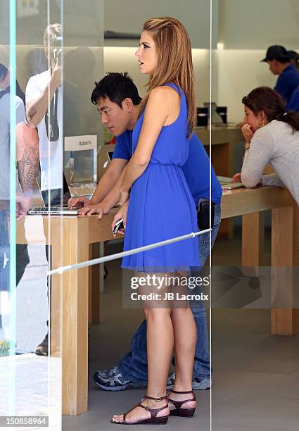 Maria Menounos is seen shopping at the Apple Store on August 27, 2012 in Los Angeles, California.