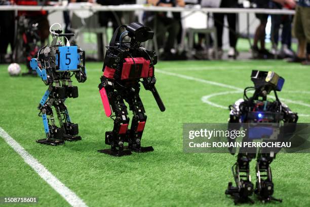 Robots In Football 1,385 Robot Football Stock Photos, High-Res Pictures, and Images ...