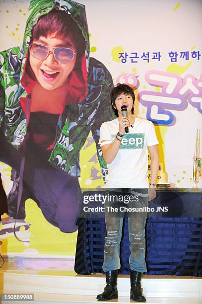 Jang Keun-Suk attends his fan meeting at La luce Iris hall on March 29, 2009 in Seoul, South Korea.