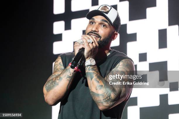 Tyler Lepley Photos and Premium High Res Pictures - Getty Images