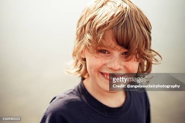 portrait of boy - capelli lunghi foto e immagini stock