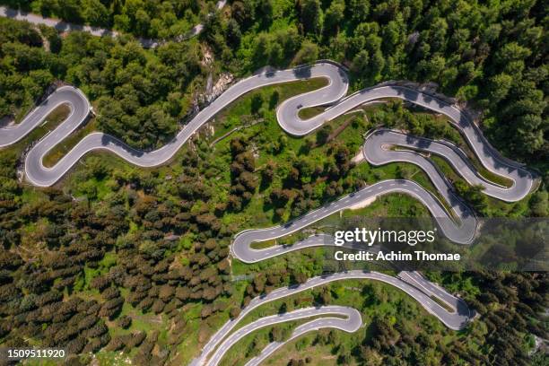 maloja pass road, switzerland, europe - estrada sinuosa imagens e fotografias de stock