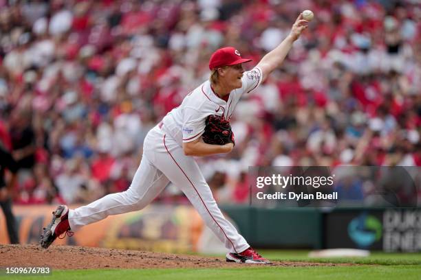 Andrew Abbott of the Cincinnati Reds pitches in the sixth inning against the San Diego Padres at Great American Ball Park on July 02, 2023 in...