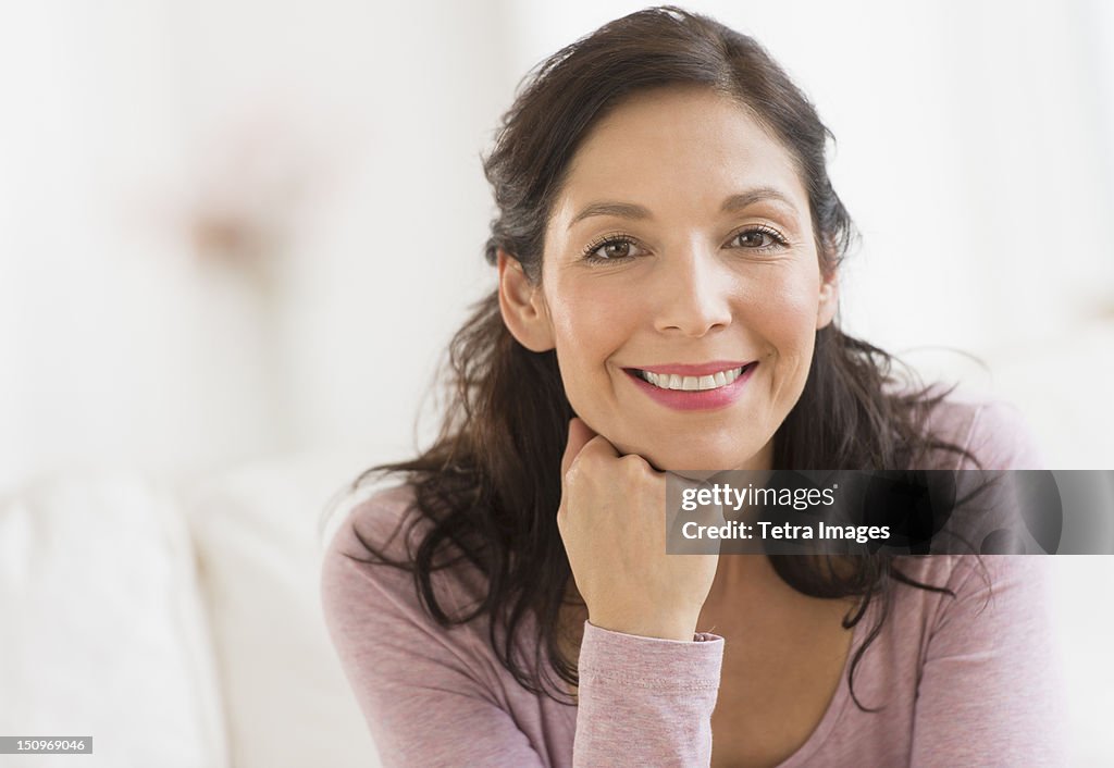 USA, New Jersey, Jersey City, Portrait of smiling woman
