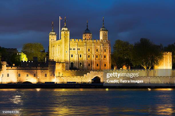 uk, england, london, tower of london at night - tower of london stock pictures, royalty-free photos & images