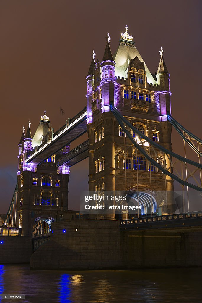 UK, England, London, Tower Bridge at night