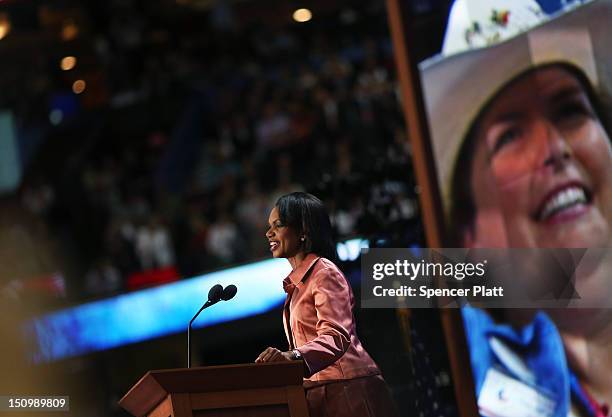 Condoleezza Rice Wave 18,009 Secretary Of State Condoleezza Rice Photos & High Res Pictures ...