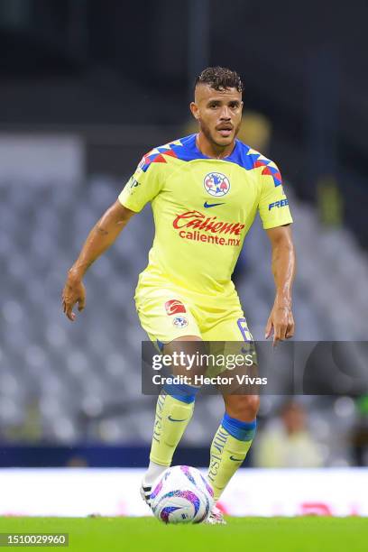 Jonathan Dos Santos of America runs with the ball during the 1st round match between America and FC Juarez as part of the Torneo Apertura 2023 Liga...