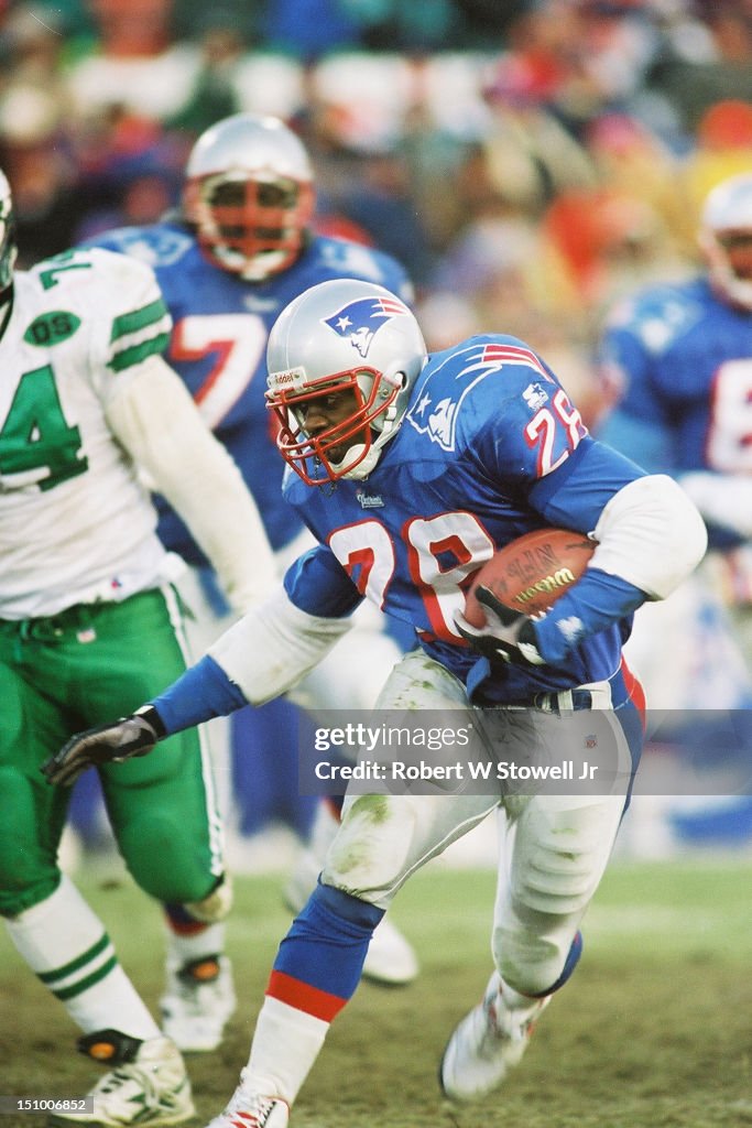 Patriots Curtis Martin Heads Upfield
