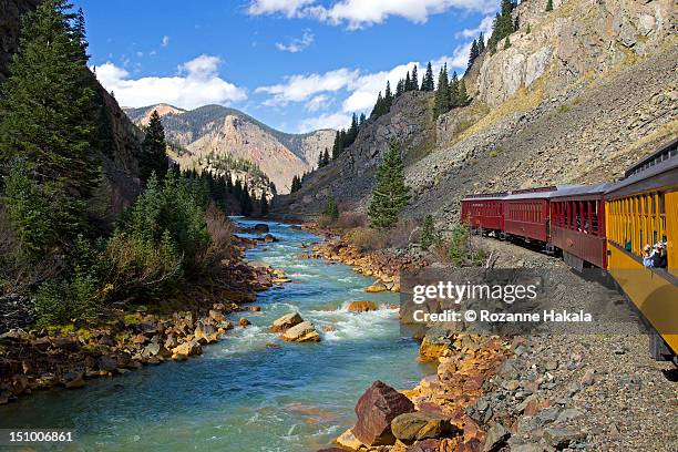 train ride through colorado mountains - silverton colorado foto e immagini stock