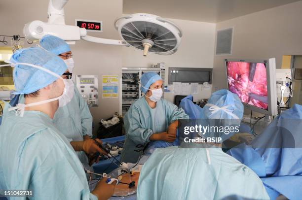 Photo Essay At Lyon Hospital, France. Department Of Urology. Sex Reassignment Sugery Transgender Ftm. Here Hystero Ovariectomy Under Laparoscopy....