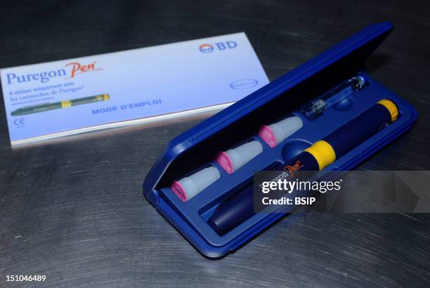 Puregon Injection Position 52 Doctor Injector Stock Photos, High-Res Pictures, and Images - Getty ...