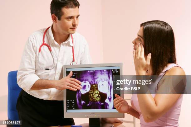 Mri Scan Sinus Machine 121 Nasal Mri Stock Photos, High-Res Pictures, and Images - Getty Images