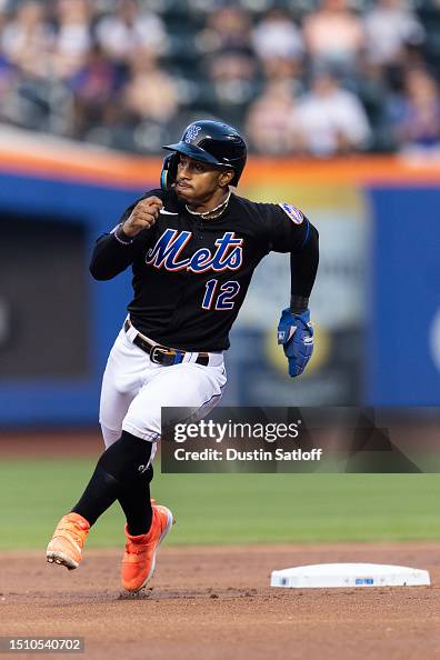 Francisco Lindor of the New York Mets rounds third base before News  Photo - Getty Images