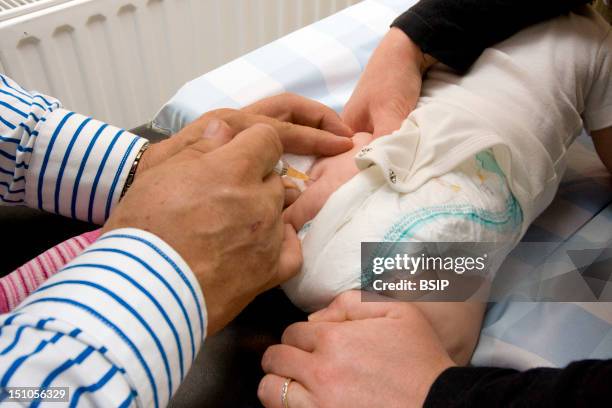 But Injections Buttock Injection Photos and Premium High Res Pictures - Getty Images