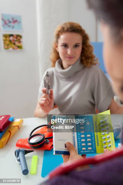 Models. The Doctor Presents A Box Of Champix To The Patient. Champix Active Molecule Vareniclinechampix Is A Drug Recommended In The Framework Of...