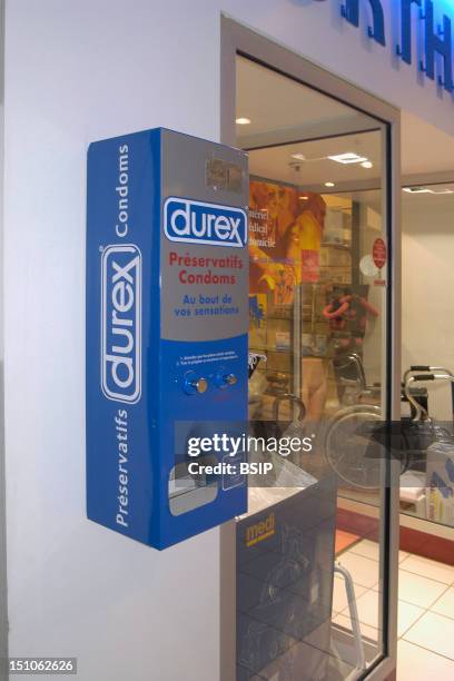 Condoom Machine 75 Condom Vending Machine Stock Photos, High-Res Pictures, and Images ...