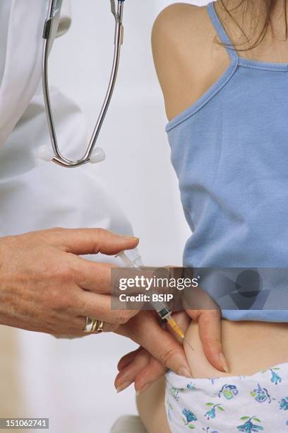 Buttock Injection 59 Buttock Injection Stock Photos, High-Res Pictures, and Images ...