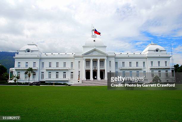 haiti presidential palace (before 2009 earthquake) - palace stock pictures, royalty-free photos & images