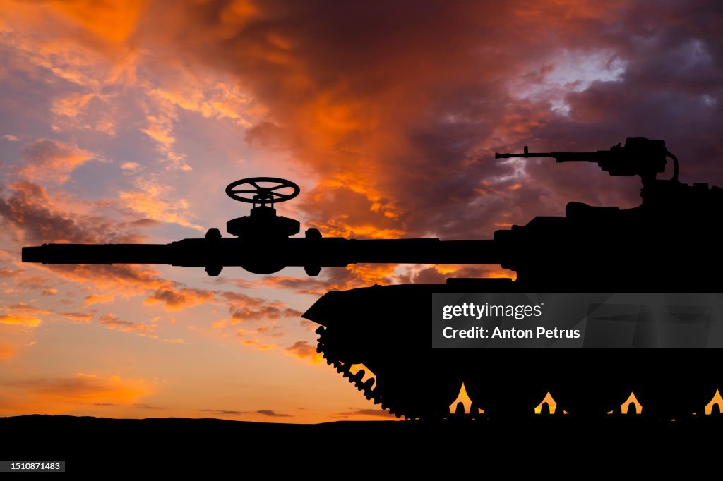 Tank with a gas or oil pipe with a valve on the muzzle
