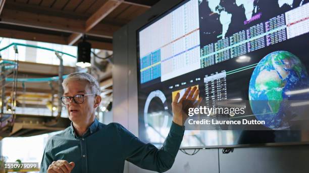 lecture global business a - beurs stockfoto's en -beelden