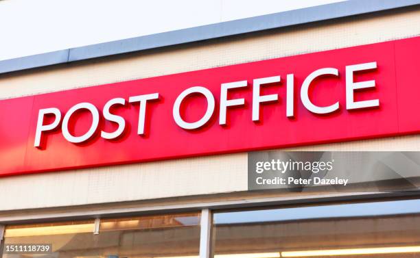 Post Office Sign In 605 Post Office Uk Sign Stock Photos, High-Res Pictures, and Images ...