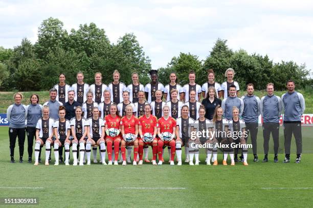 Last row : Sara Doorsoun, Sarai Linder, Sjoeke Nüsken, Carolin Simon, Tabea Sellner, Nicole Anyomi, Sara Däbritz, Marina Hegering, Chantal Hagel,...