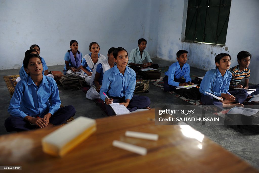 INDIA-EDUCATION-POVERTY-GOVERNENCE