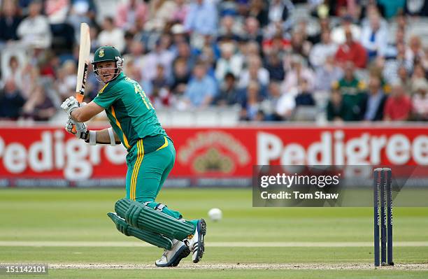 Graeme Smith of South Africa hits out during the 4th NatWest Series ODI between England and South Africa at Lord's Cricket Ground on September 2,...