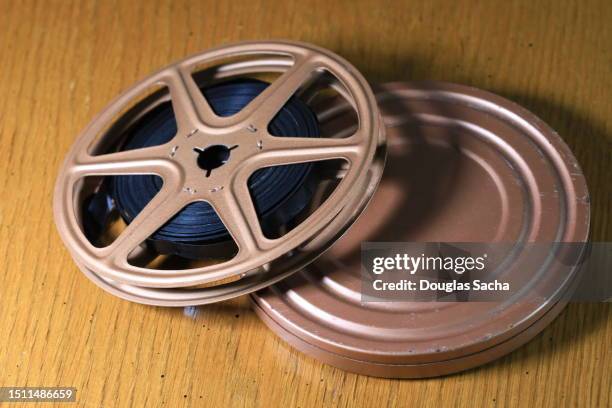 film reel of home movies - 8mm film projector stock pictures, royalty-free photos & images