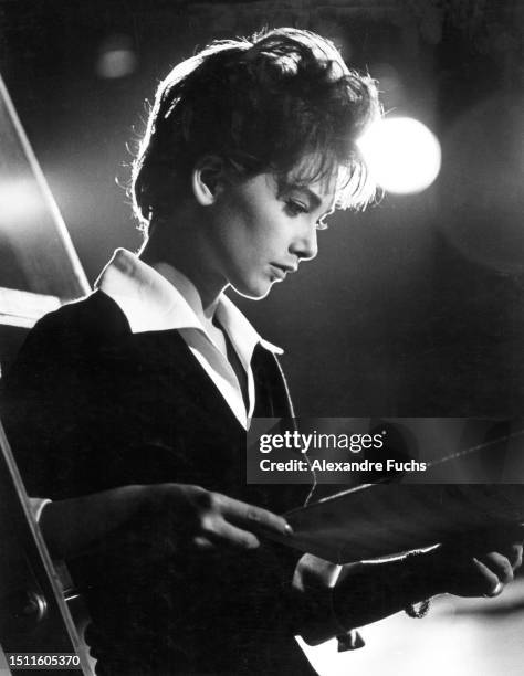 Actress Suzanne Pleshette during a scene of the film '40 Pounds of Trouble' at California, 1962.