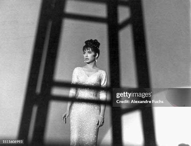 Actress Suzanne Pleshette during a scene of the film '40 Pounds of Trouble' at California, 1962.