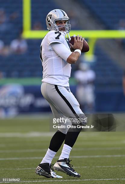 Quarterback Matt Leinart of the Oakland Raiders warms up prior to the game against the Seattle Seahawks at CenturyLink Field on August 30, 2012 in...