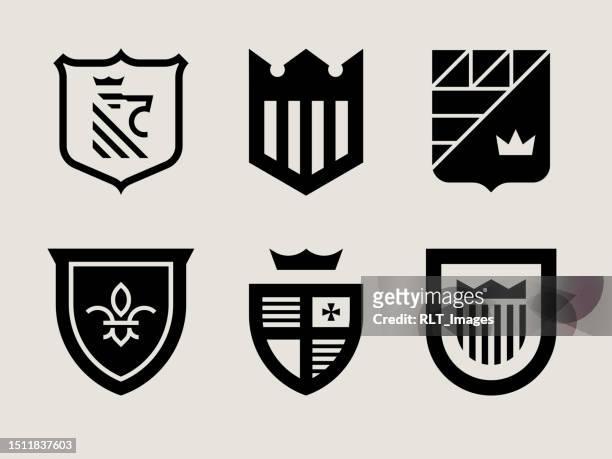 illustrazioni stock, clip art, cartoni animati e icone di tendenza di icone di stemma moderno della metà del secolo - coat of arms