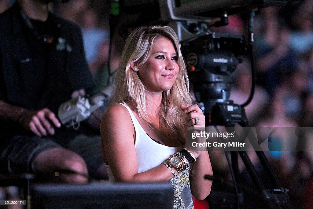 Celebrity Sighting in San Antonio - August 23, 2012