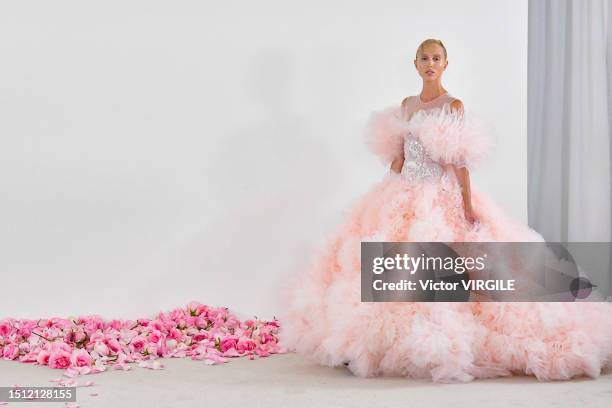 Model walks the runway during the Giambattista Valli Haute Couture Fall/Winter 2023-2024 fashion show as part of the Paris Haute Couture Fashion Week...