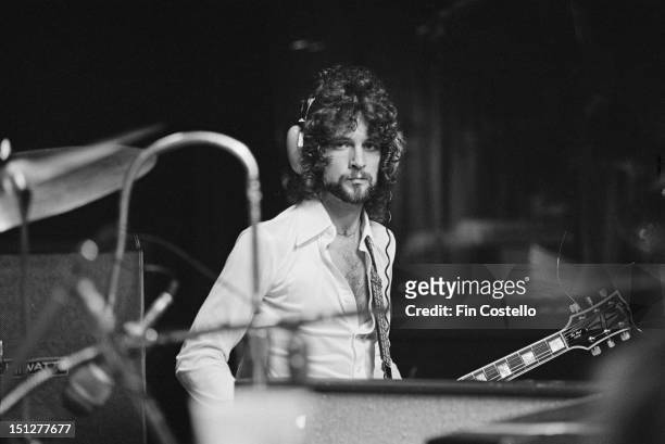 1st OCTOBER: Guitarist and singer Lindsey Buckingham of British-American rock band Fleetwood Mac in a recording studio in New Haven, Connecticut,...