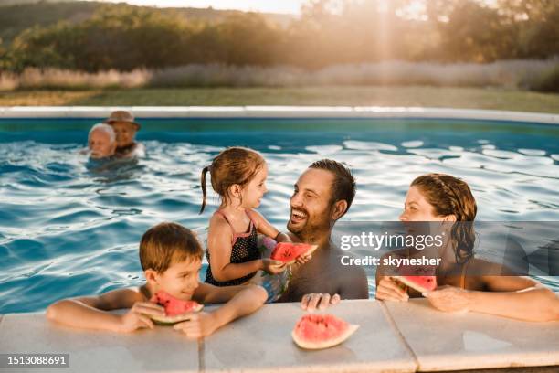 Eating In The Pool 1,567 Pool Side Eating Stock Photos, High-Res Pictures, and Images ...