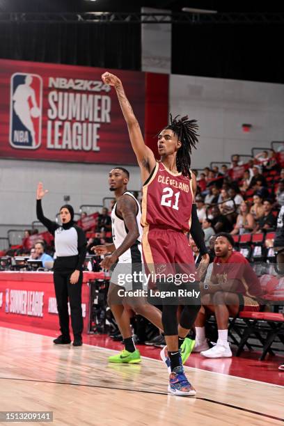 Emoni Bates of the Cleveland Cavaliers shoots a three point basket during the game against the Brooklyn Nets during the 2023 NBA Las Vegas Summer...