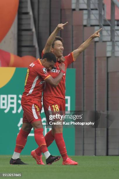 Kensuke Nagai of Nagoya Grampus celebrates scoring the opening goal during the J.LEAGUE Meiji Yasuda J1 20th Sec. Match between Nagoya Grampus and...